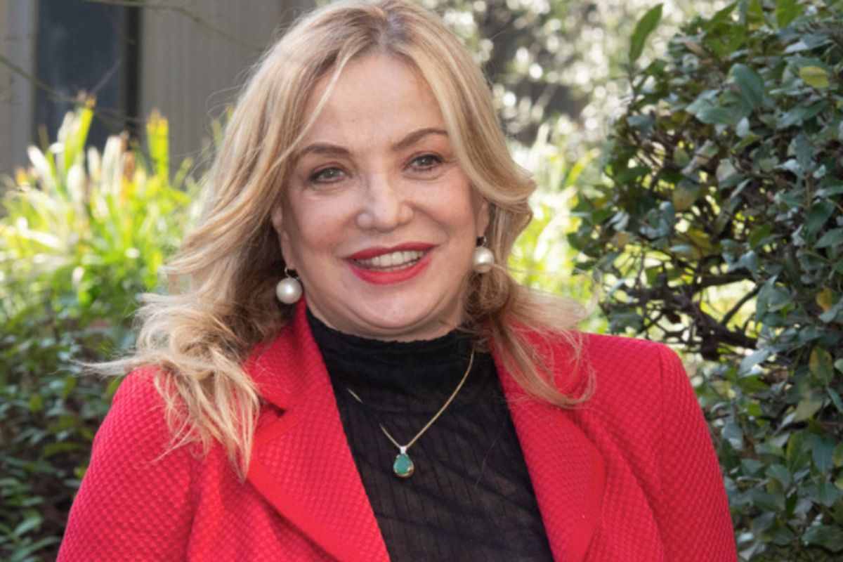 Simona Izzo, “Vado avanti con 1000€ di pensione”: la confessione