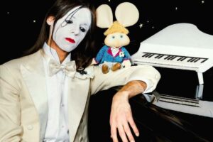 lucio corsi e topo gigio